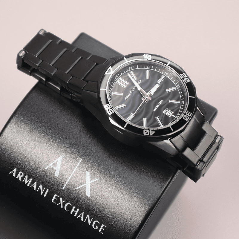 Men’s Leather Strap Watch – Black & Gold